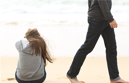 12歲女孩早戀家長(zhǎng)怎么處理
