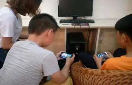 13歲男孩厭學(xué)怎么辦