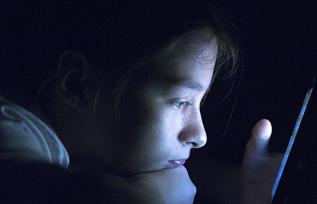 高三的孩子沉迷于手機怎么辦