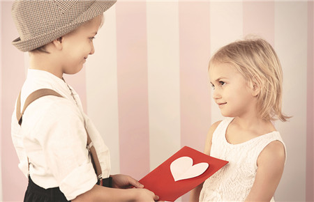 15歲女孩早戀怎么辦