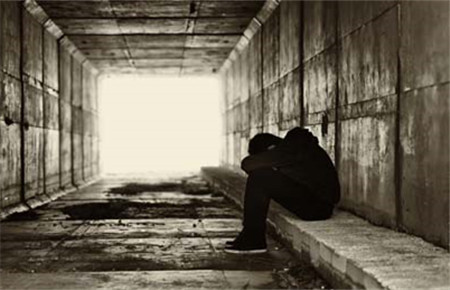 15歲男孩自卑怎么辦