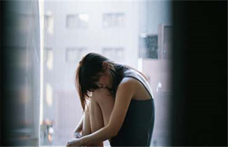 18歲女孩子叛逆怎么解決