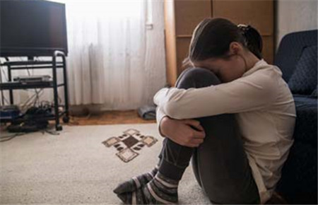 15歲女孩自卑家長怎么辦