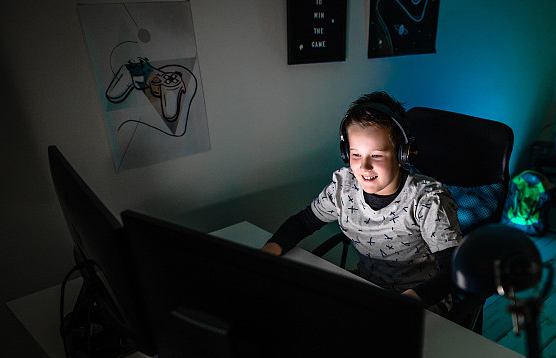 沉迷游戲的孩子如何教育 家長要去試試這樣做! 沉迷游戲的孩子如何教育 家長要去試試這樣做!