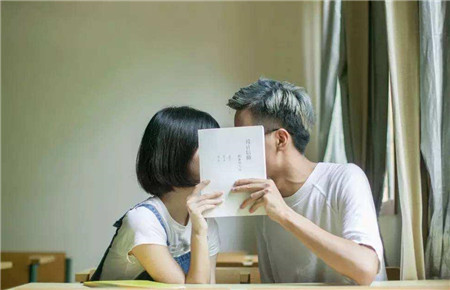 初二可以早戀嗎