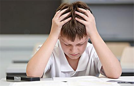 成績好的孩子突然厭學