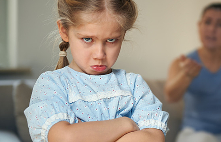 孩子很逆反不懂得感恩怎么辦 孩子很逆反不懂得感恩怎么辦