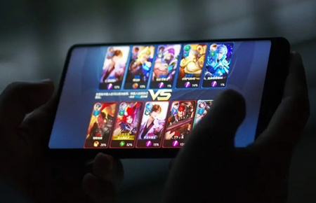 12歲男孩沉迷手機(jī)怎么辦 12歲男孩沉迷手機(jī)怎么辦