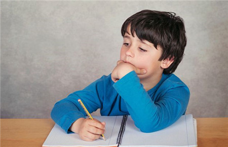 對(duì)于不懂感恩的孩子該如何教育 對(duì)于不懂感恩的孩子該如何教育