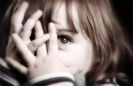 孩子內向膽小的原因 孩子內向膽小的原因