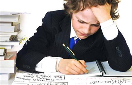 高一孩子不想上學怎么辦 高一孩子不想上學怎么辦