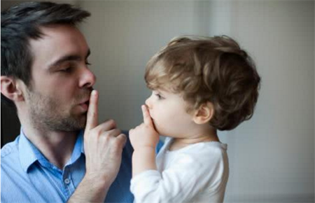 單親家庭孩子叛逆自私怎么管教