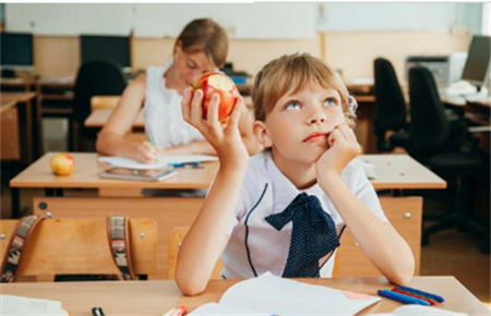 孩子不理睬父母不溝通怎么教育 孩子不理睬父母不溝通怎么教育