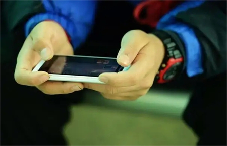 如何勸說沉迷游戲的孩子