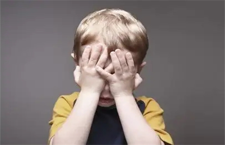 十歲孩子自私任性怎么教育 十歲孩子自私任性怎么教育