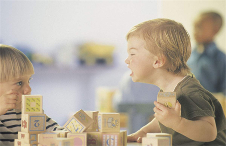 孩子頂嘴不聽話怎么教育