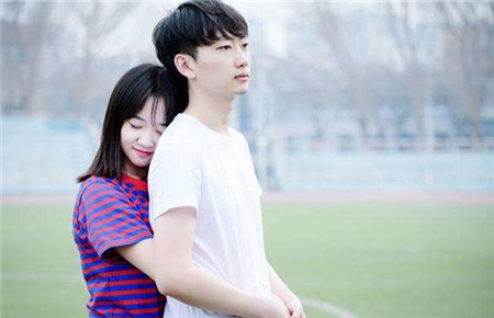 小男孩早戀家長該怎么辦