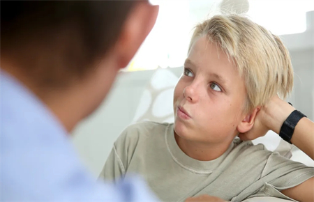 小孩子愛偷錢要怎么教育的好