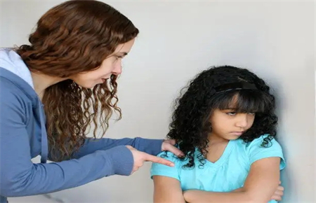 小孩叛逆期如何管教