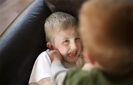 孩子脾氣暴躁愛發(fā)火怎么辦