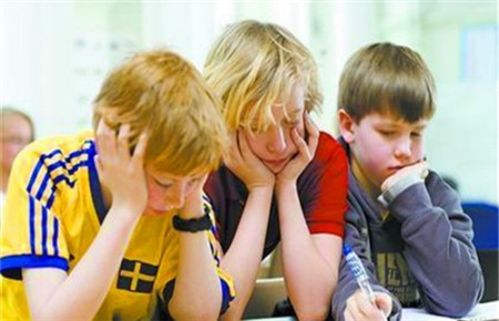 初中生叛逆期不想上學(xué)怎么辦