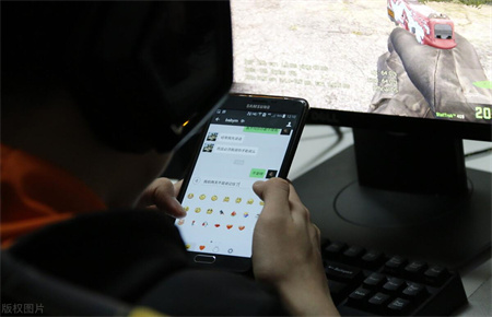 十八歲男孩沉迷游戲的原因