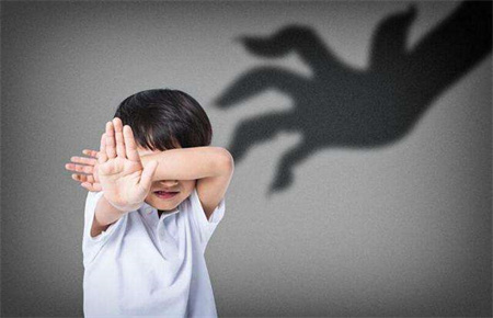 孩子不自信是什么原因導致的