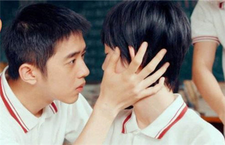 初中生早戀怎么教育