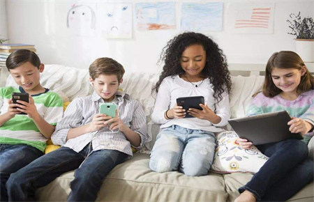 孩子網(wǎng)絡(luò)成癮的危害