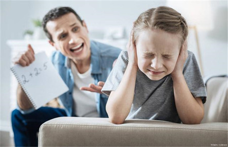 青少年逆反的表現(xiàn)