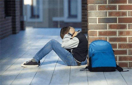 孩子不自信的常見(jiàn)原因 孩子不自信的常見(jiàn)原因