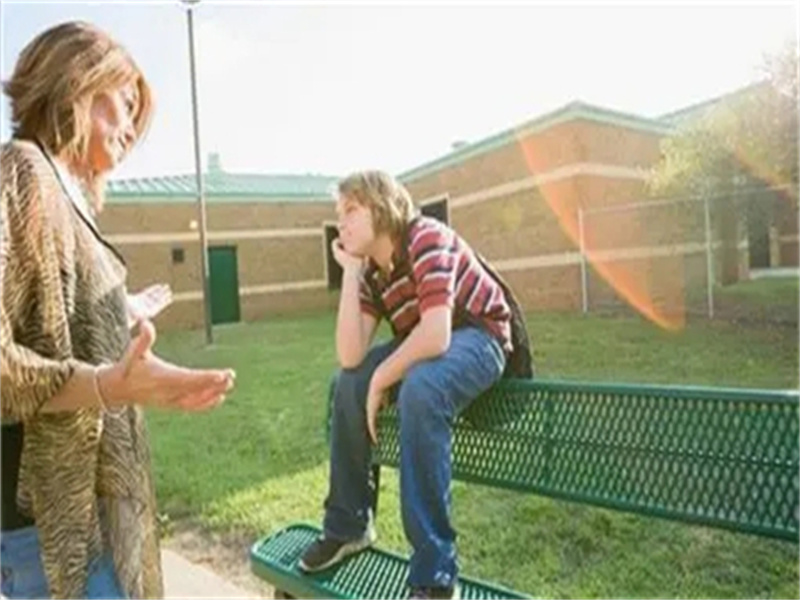 暴躁易怒,青少年封閉式教育學校 暴躁易怒,青少年封閉式教育學校