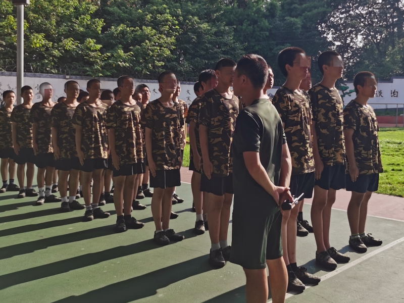 打架,孩子叛逆期教育學校