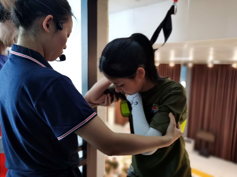 強迫癥,青少年封閉式教育學校