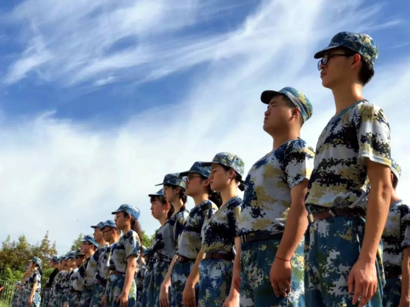 女兒早戀,青少年封閉式教育學校