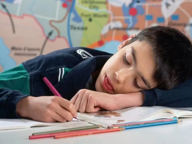 矯正孩子懶惰,青少年封閉式教育學校