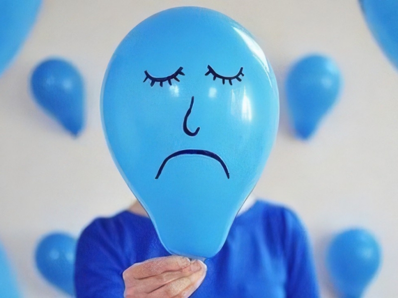 情緒低落,封閉式軍事化學校