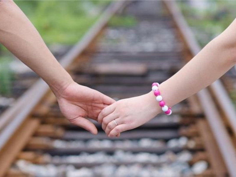 初中早戀,早戀孩子學校