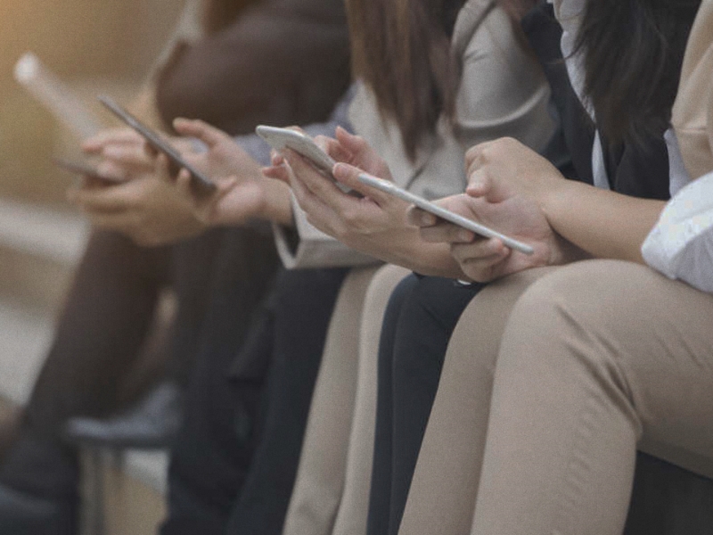 孩子手機癮,戒網(wǎng)癮學(xué)校